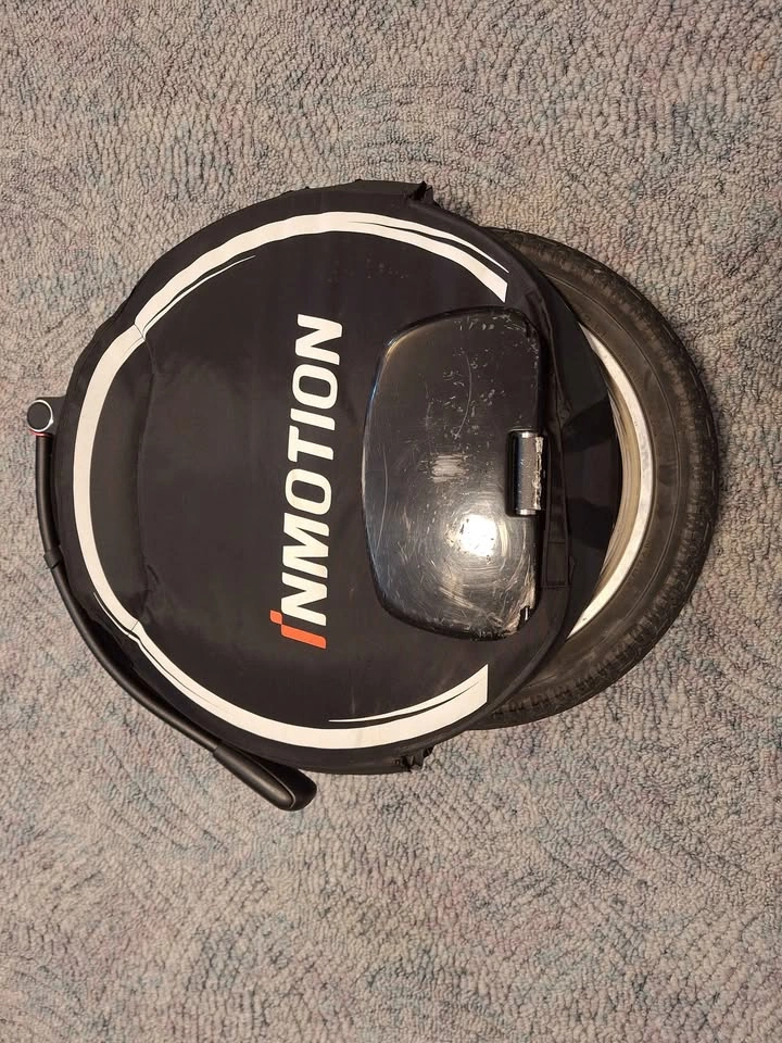Inmotion v10f Electric Unicycle - photo 2
