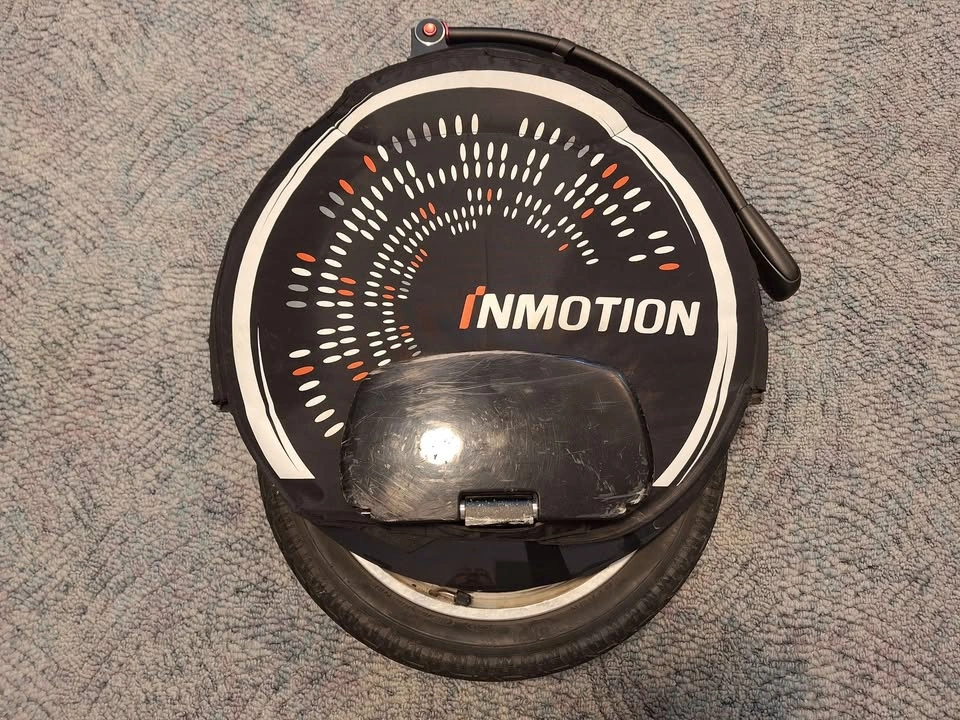 Inmotion v10f Electric Unicycle - photo 3