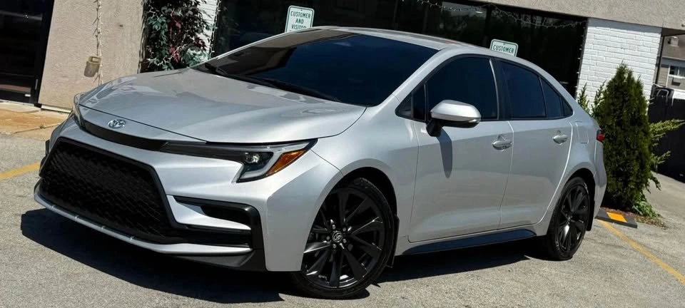 2023 Toyota Corolla SE Sedan 4D - photo 2