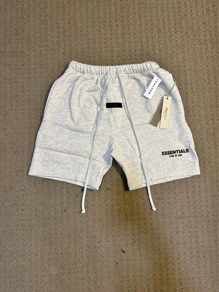 Light Oatmeal Essentials Short
