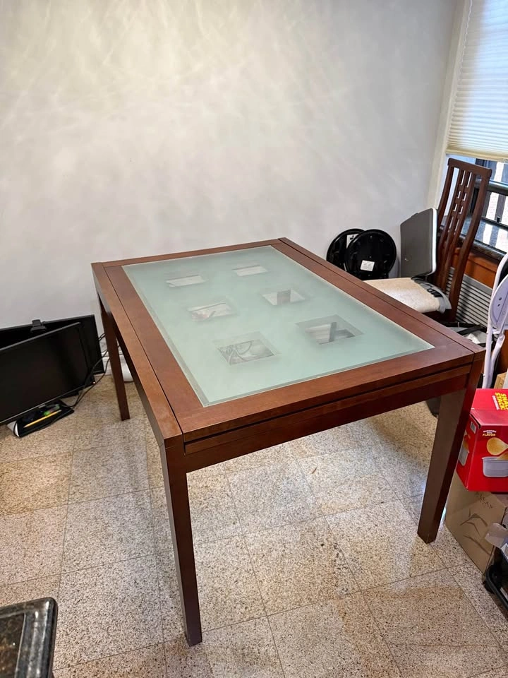 Extendable Dining Table - Seats 10