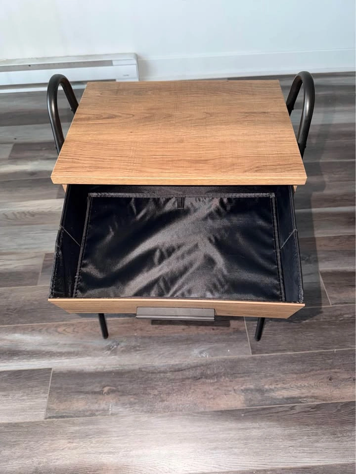 Small Side Table / Nightstand with Storage - photo 3