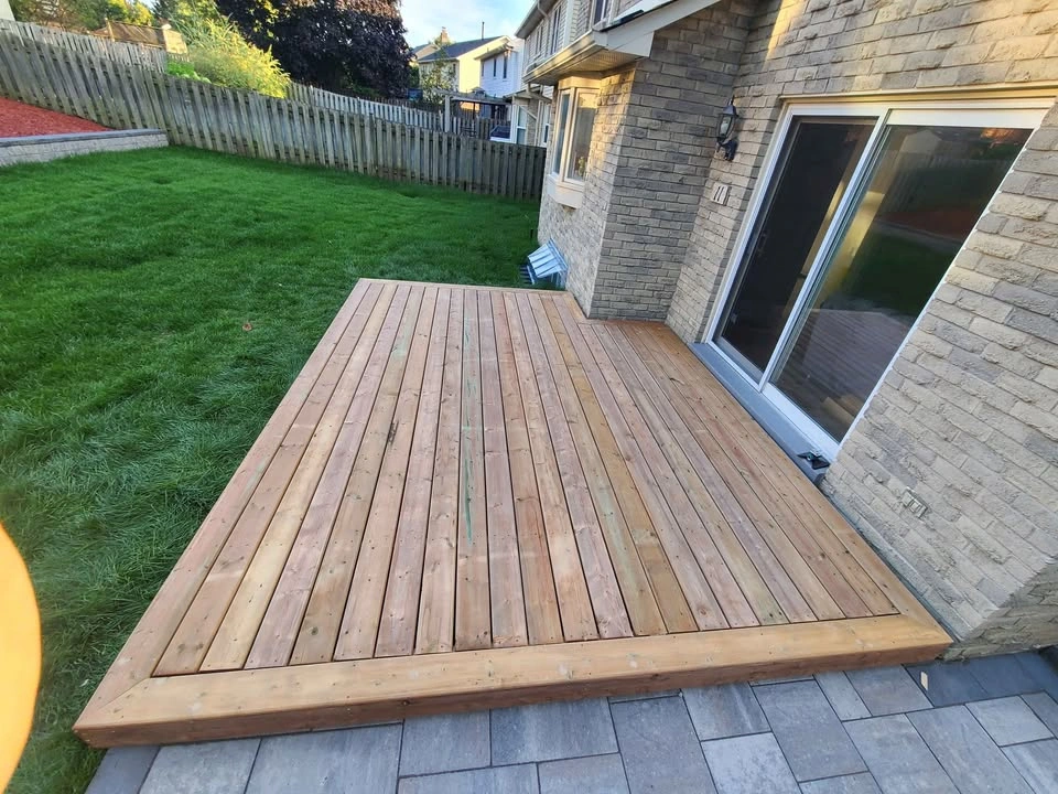 🇨🇦  Floating Deck - photo 2