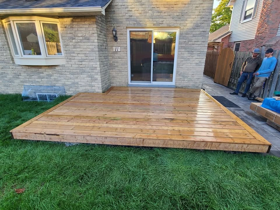🇨🇦  Floating Deck - photo 3