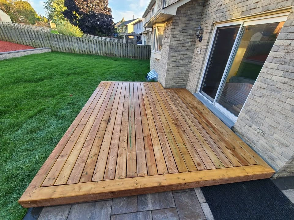 🇨🇦  Floating Deck - photo 4