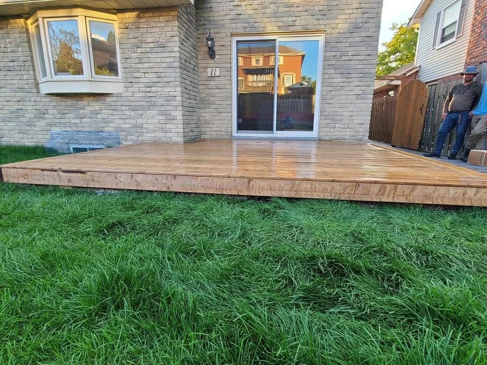🇨🇦  Floating Deck - photo 5
