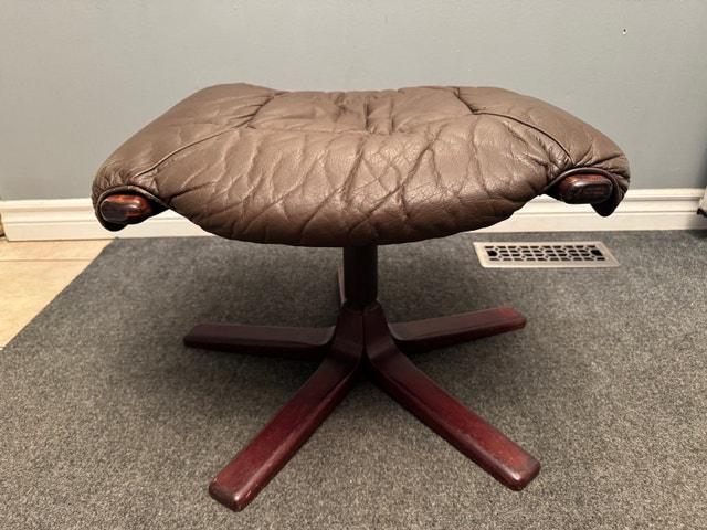 Gote Mobler Footstool