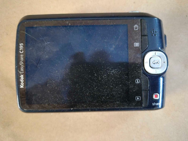 Kodak EasyShare C195 - for parts - photo 2
