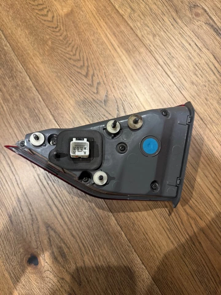 2015 Hyundai Genesis LED Left Rear Tail Light Assembly - photo 4