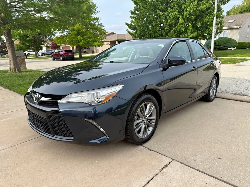 2016 Toyota Camry SE Sedan 4D