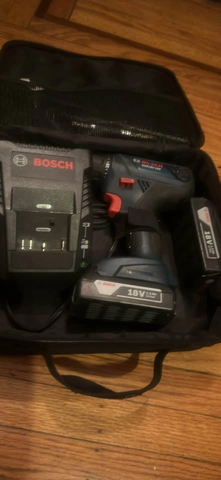 Bosch GSR18V-190 Cordless Drill Kit w 2 Batteries & Charger - photo 4