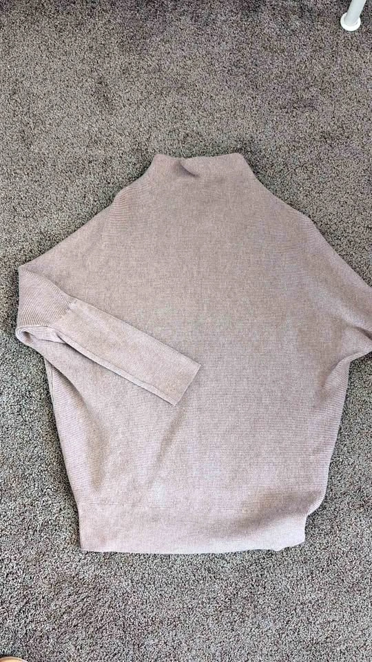 Bluivy beige mock neck dolman sleeve sweater M/L