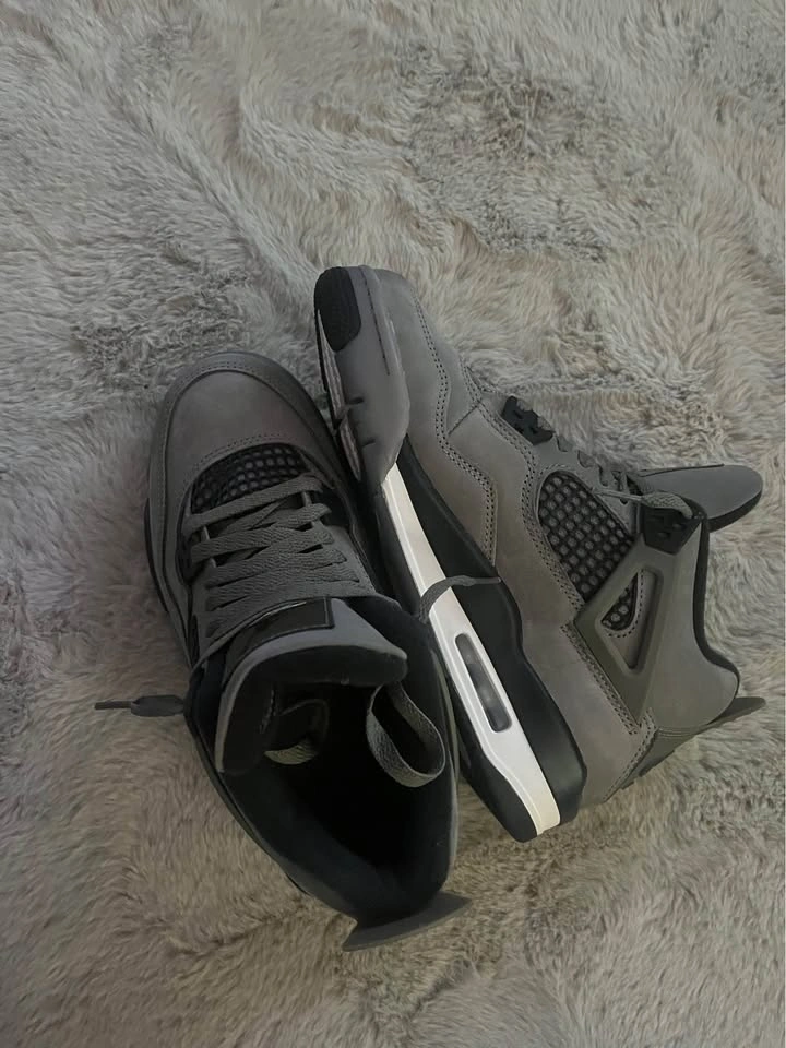 Jordan 4s - photo 3