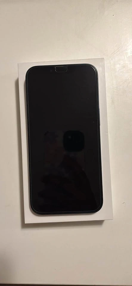 iPhone 14 with box - photo 3