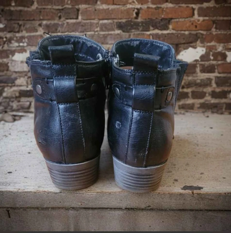 Denver Hayes Black Ankle Boots / Booties - Size 7 - photo 3