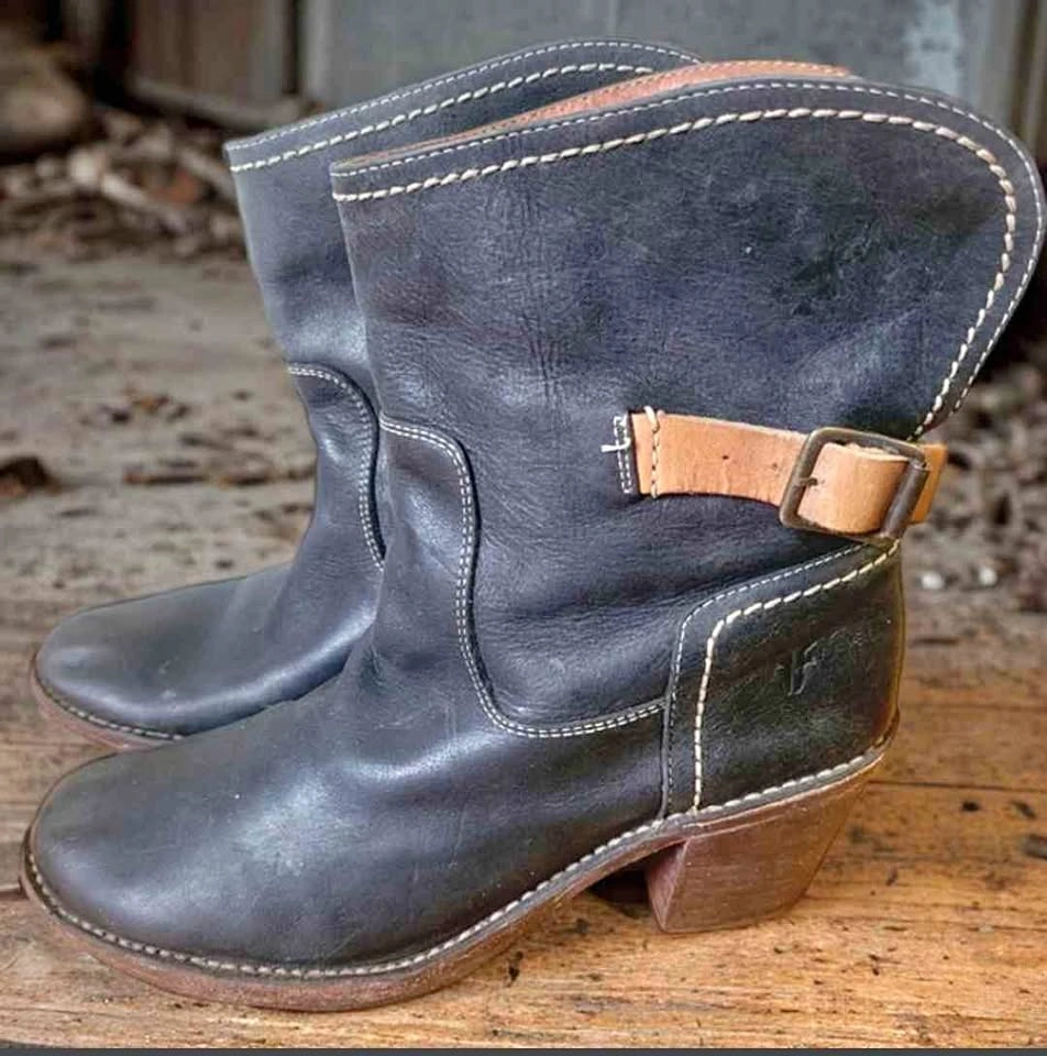 Frye Leather Ankle Boots - Classic Style & Quality Size 7