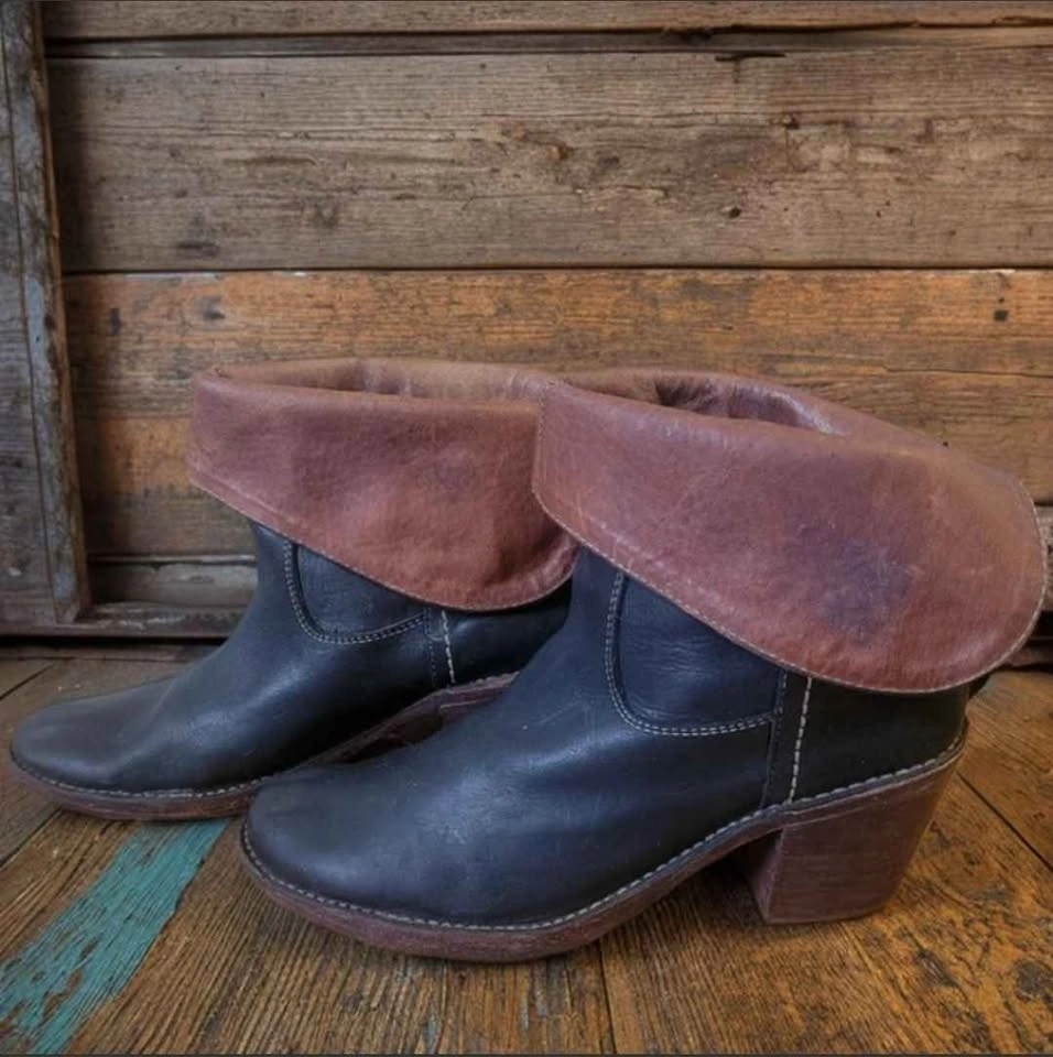 Frye Leather Ankle Boots - Classic Style & Quality Size 7 - photo 3