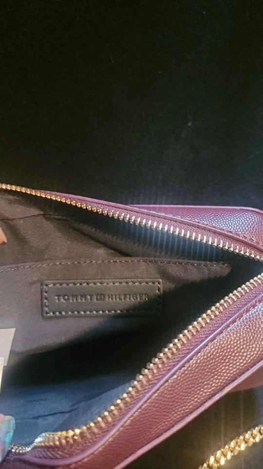 Tommy Hilfiger TH Timeless Camera Bag – Burgundy/Deep Rouge - photo 3