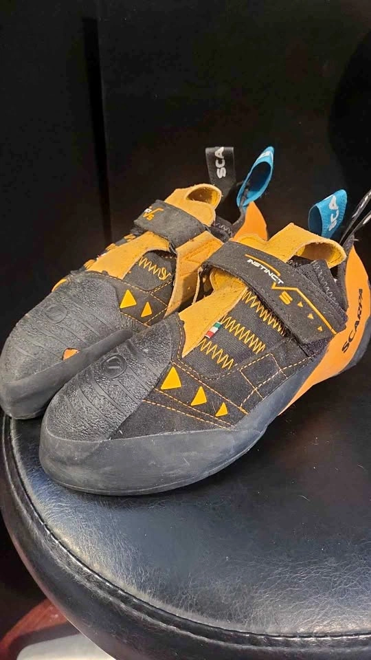 Scarpa Instinct VS Climbing Shoes - Size 6/7
