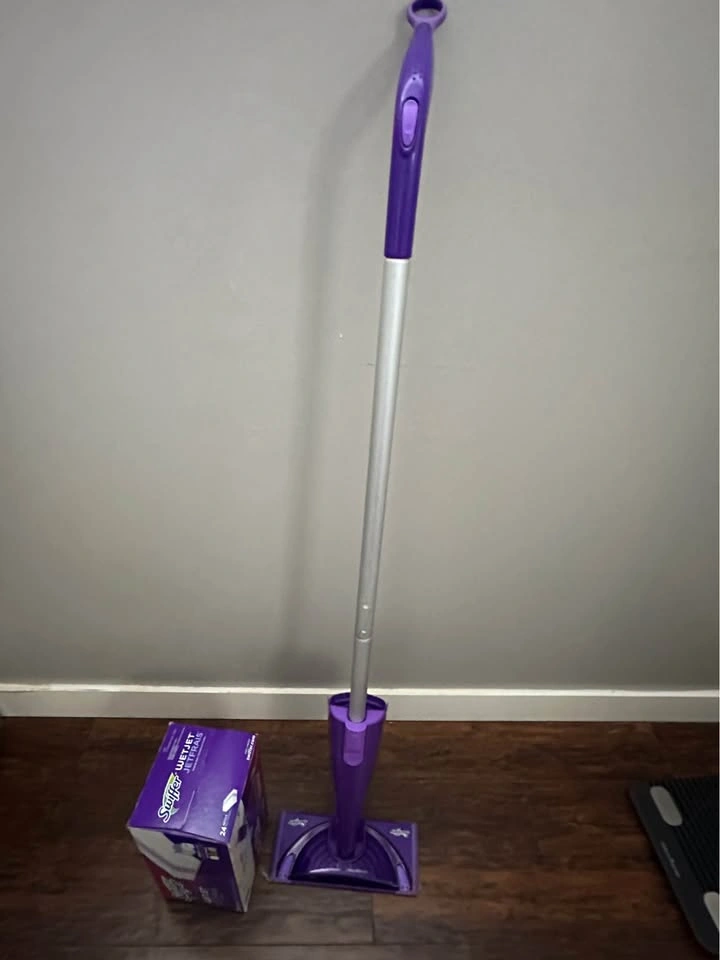 Swiffer mop used once + 12 new mop heads - photo 4