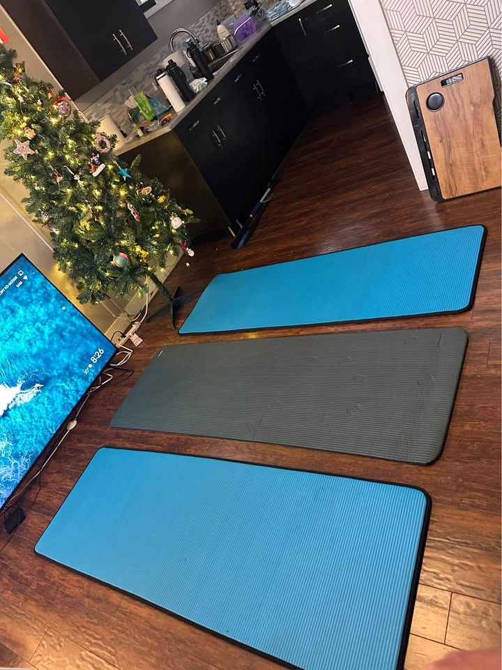 3 Yoga Mats - Brand New - photo 2