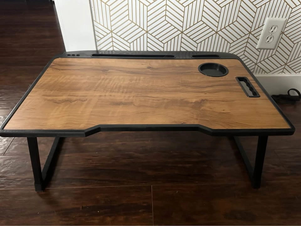 Table for eating food, studying or doing laptop work - photo 2