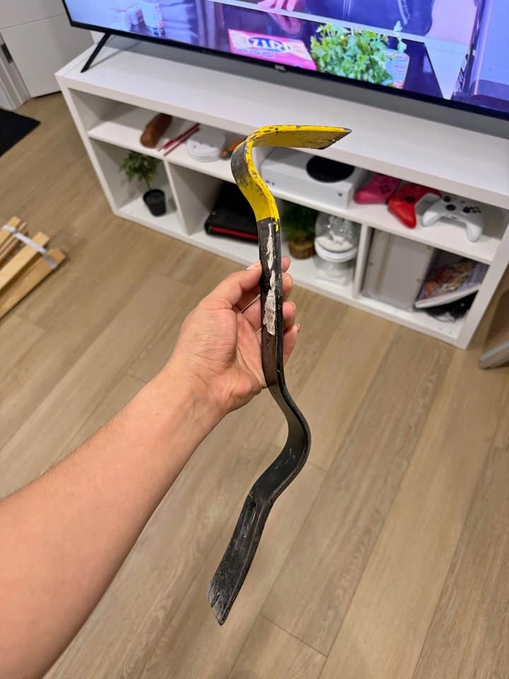 Heavy-Duty Steel Wrecking Bar
