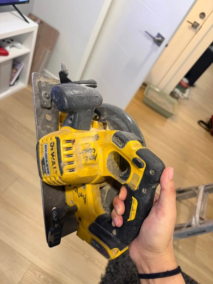 DeWalt 60V MAX FlexVolt 7-1/4” Circular Saw (Tool Only) - photo 2