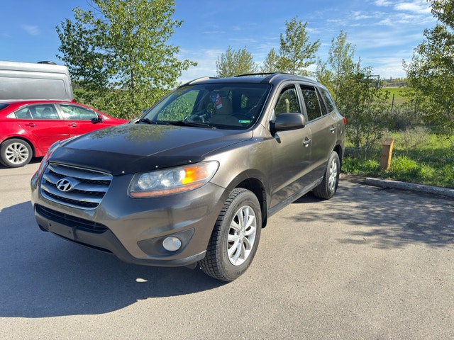2012 Hyundai Santa Fe AWD 2.4L 4 Cyl **MINT CONDITION** - photo 4