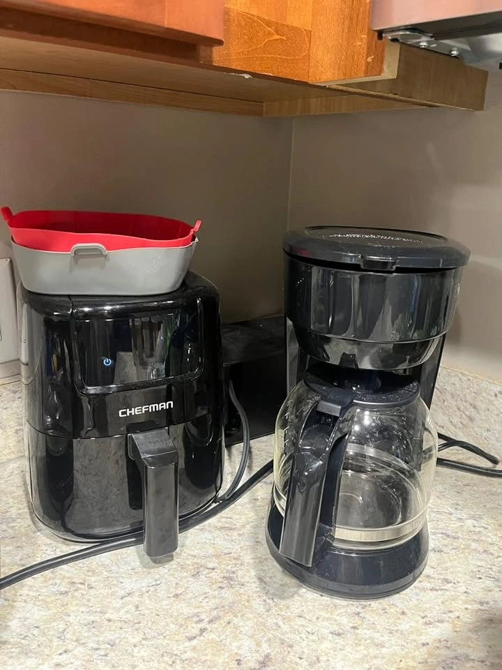 Moving Sale – Furniture, Appliances, Cat Tree, Bar Stools & More - photo 4