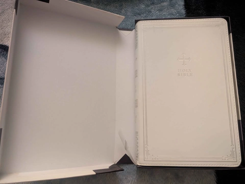 NRSV Catholic Bible Gift Edition White Leathersoft - photo 3