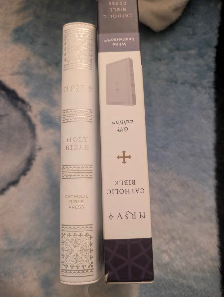 NRSV Catholic Bible Gift Edition White Leathersoft - photo 5