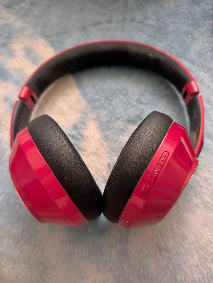 Blackweb Wireless Over-Ear Headphones Red