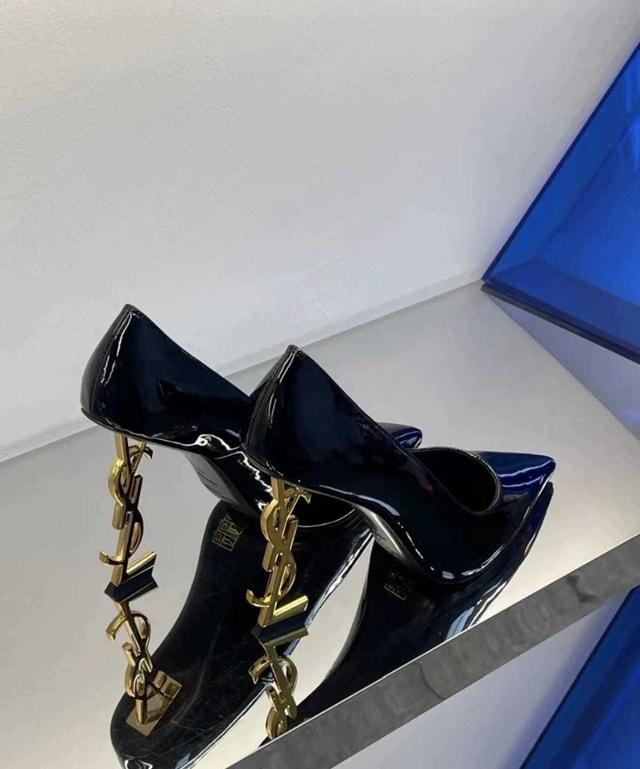 Saint Laurent Heels with box and everything - photo 3