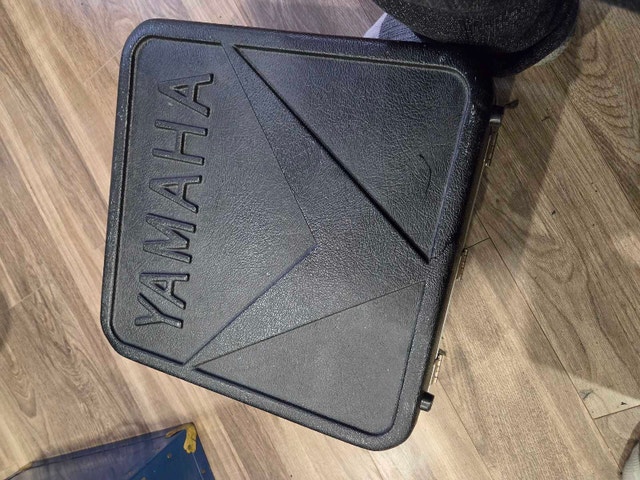 Yamaha Snare Drum with Case and Stand - photo 2