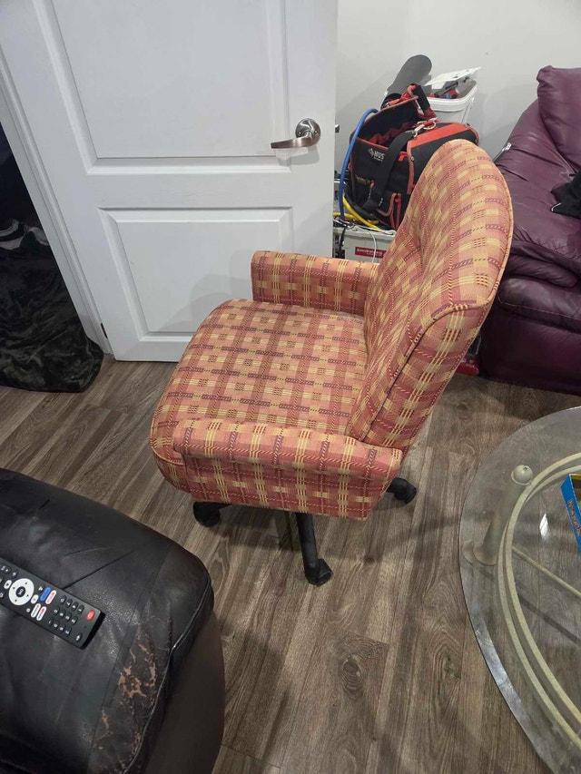 Designer Swivel Chair