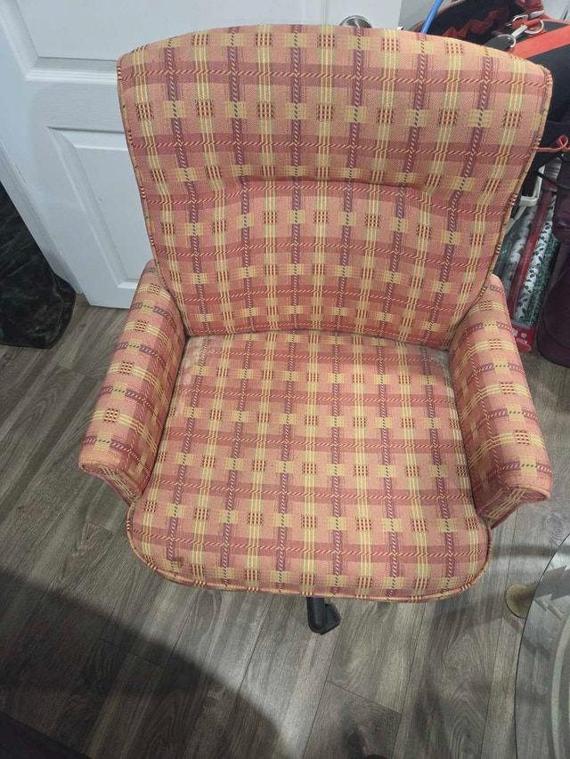 Designer Swivel Chair - photo 4