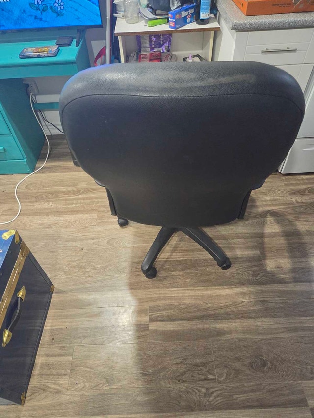 Office Chair - Black, Executive/High Back - photo 3