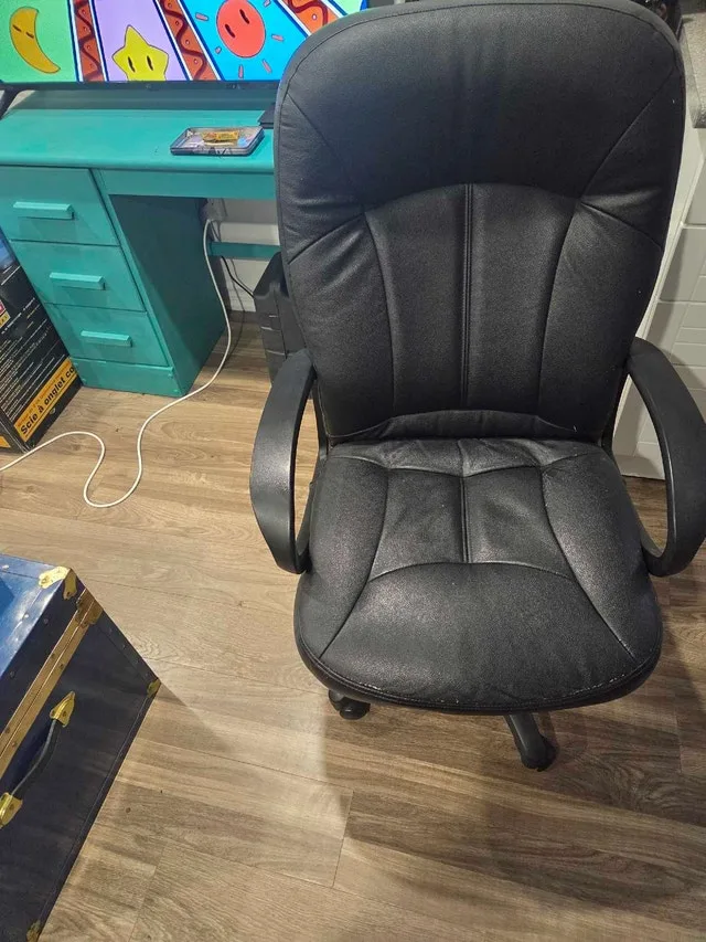 Office Chair - Black, Executive/High Back - photo 4
