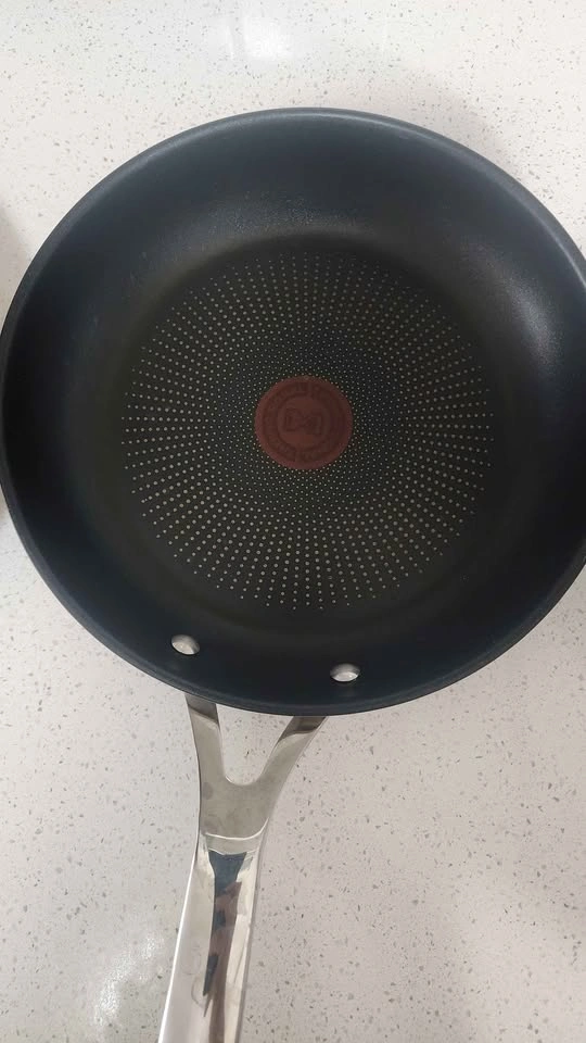 Jamie Oliver by T-fal Frypan Set (8, 9.5, 11 inch) - photo 4