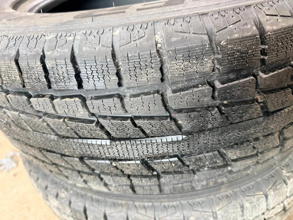 Winter tires 235/60R18 - photo 3