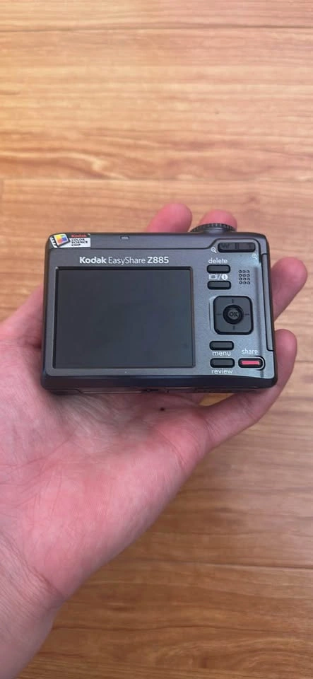 Kodak EasyShare Z885 Digital Camera - photo 2