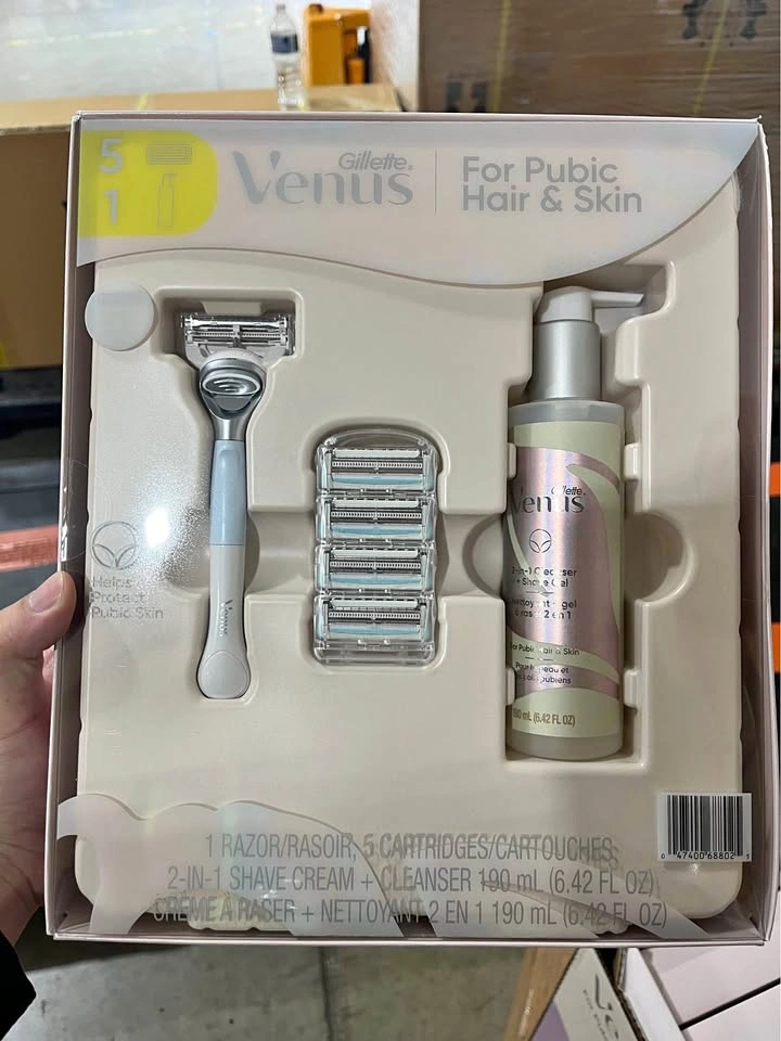 Gillette Venus for Pubic Hair and Skin Shaving Set