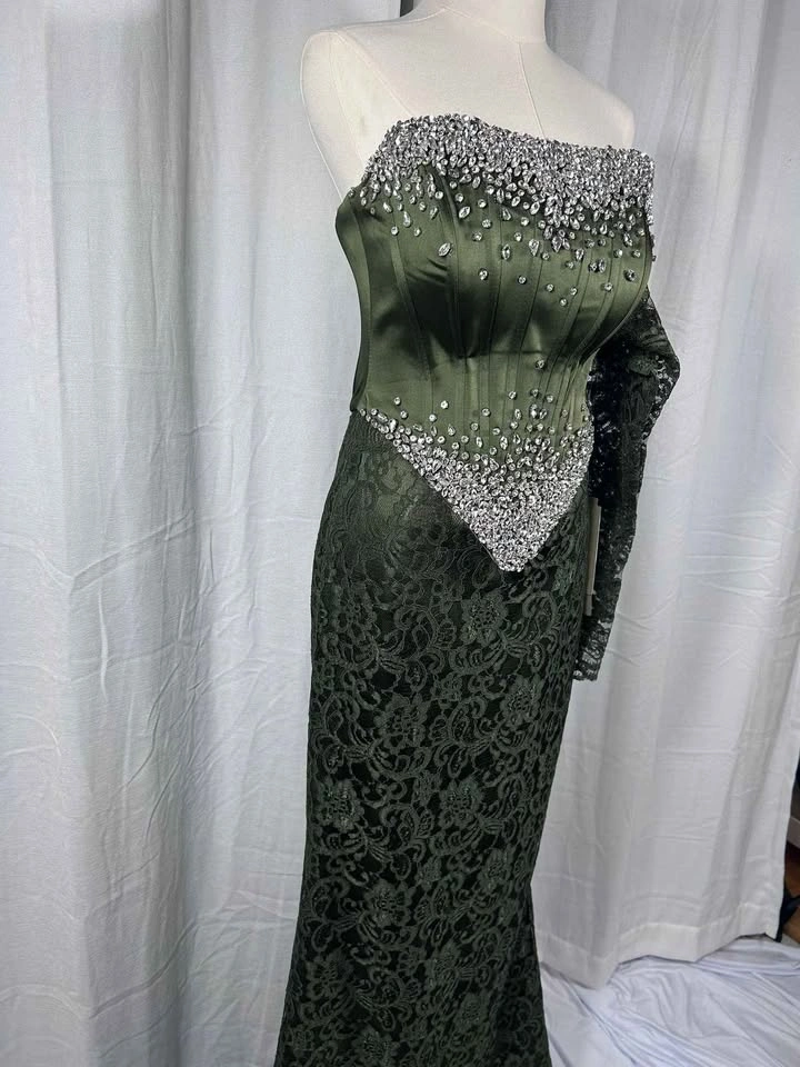 Emerald Green Strapless Formal Gown - photo 3
