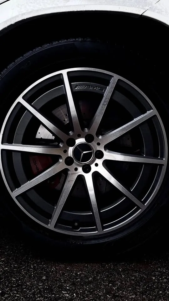 21 INCH GLE 53 WINTER TIRES AND RIMS PIRELLI SCORPIONS image indicator(2)