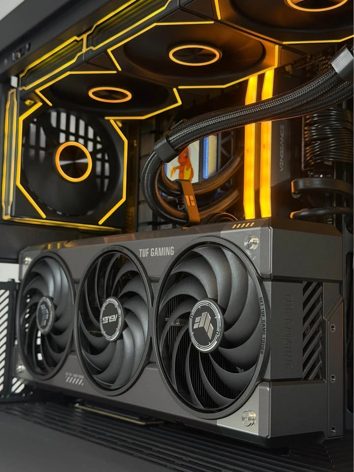 RTX 5070 + RYZEN 7 7800X3D + 32GB DDR5 + 2TB SSD Gaming PC - photo 2