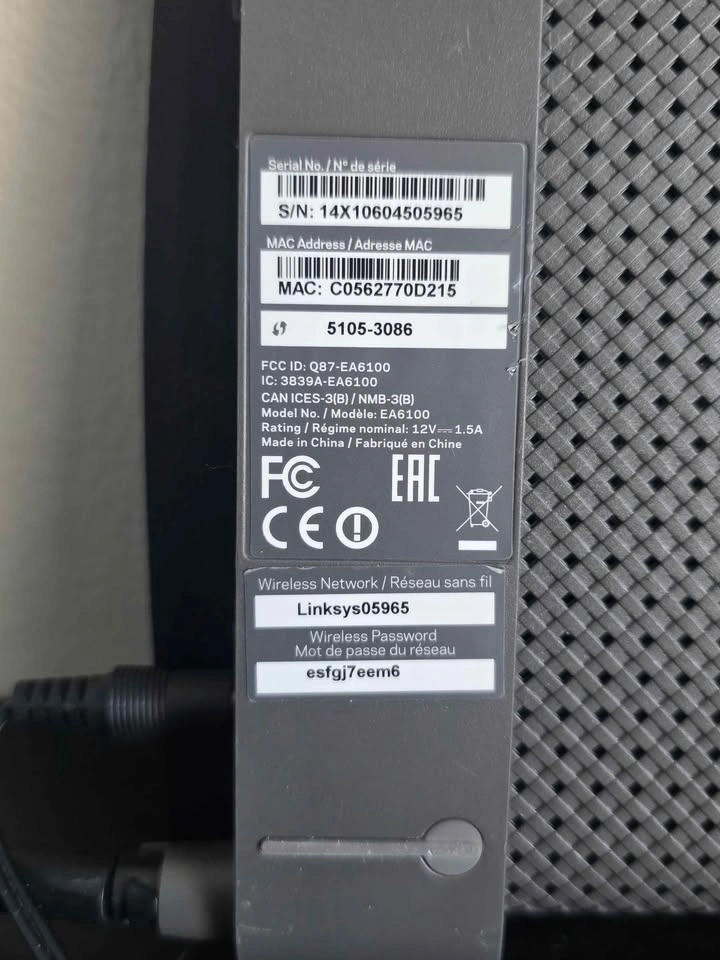 Linksys EA6100 AC1200 Dual-Band Wireless Router w/ Power Adapter - photo 2