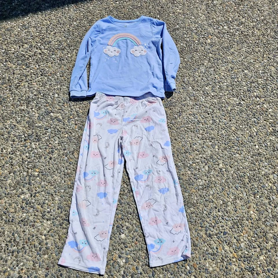 Carter's 12 month PJs Rainbow Cloud Fleece Pajama Set