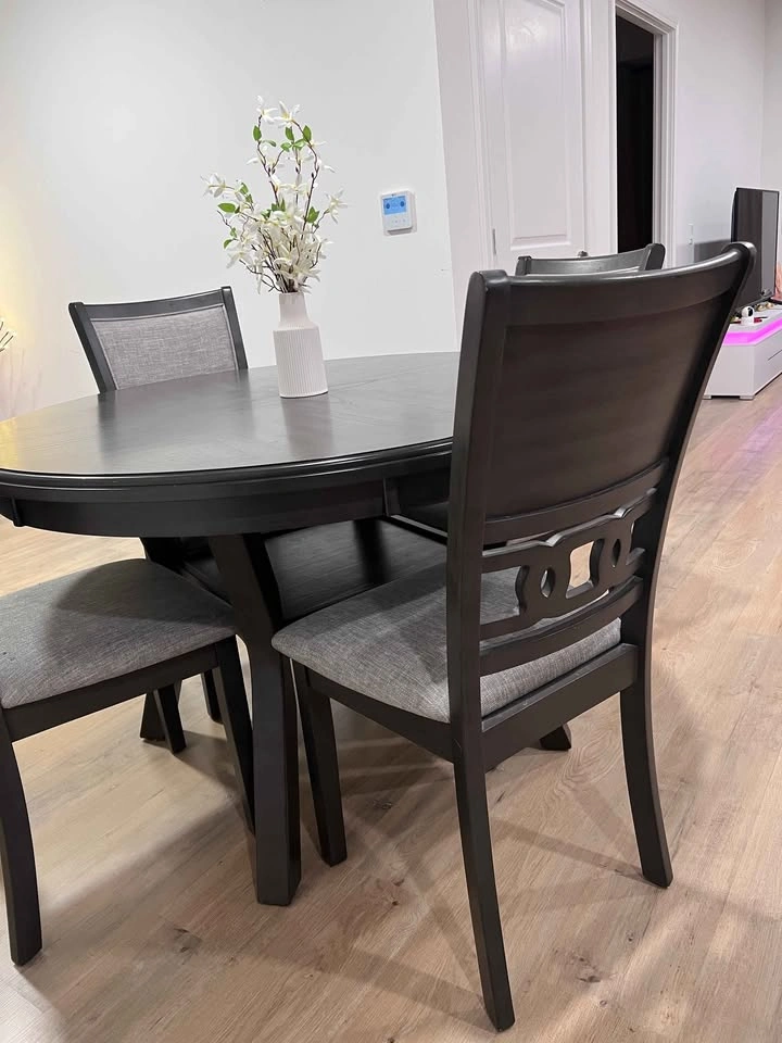 Dining Table Set – (Guelph, ON) - photo 3