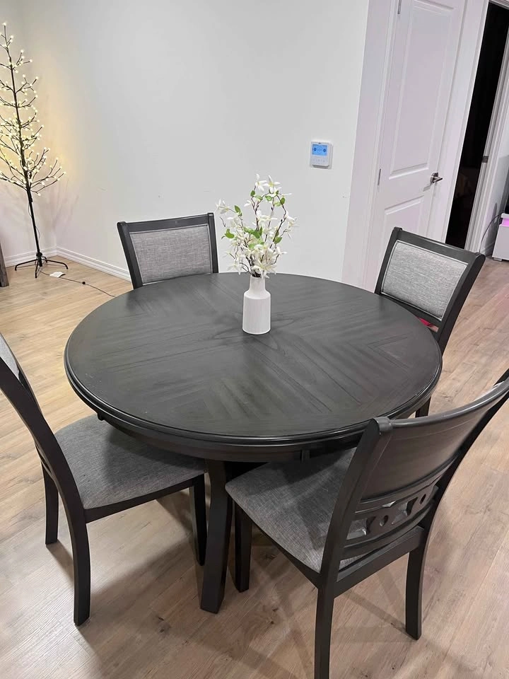 Dining Table Set – (Guelph, ON) - photo 4